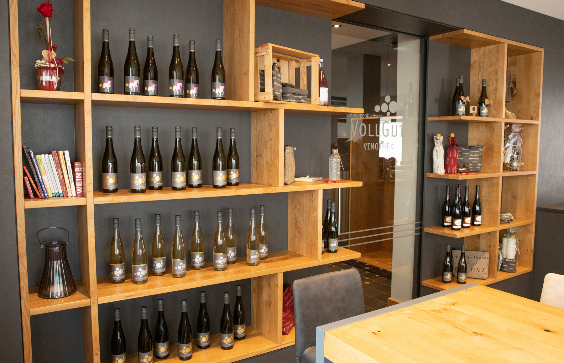 Das VollGute Weingut mit Vinothek in Kirrweiler in der Pfalz